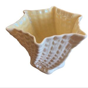 Belleek Vintage Twisted Vase Ireland Pottery Irish Flowers